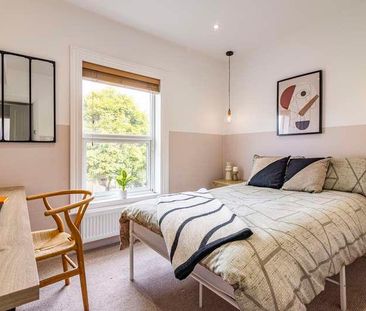 Thesiger Street // Bed + Bath // Aug, LN5 - Photo 5