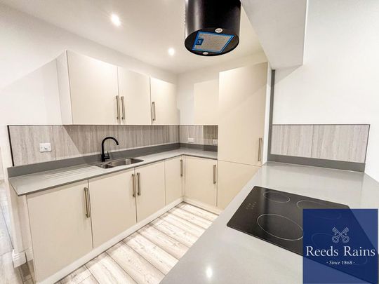 2 bedroom end of terrace house to rent - Photo 1