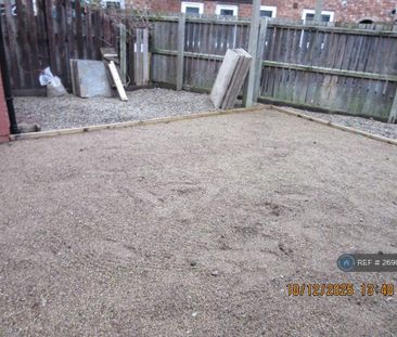 3 bedroom terraced house to rent - Photo 3