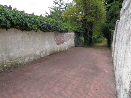 Location Maison 100m² LA MADELEINE 59110 - Photo 4