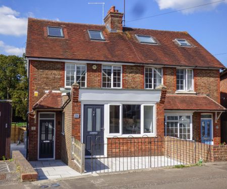 Cyprus Road, Burgess Hill, RH15 - Photo 2