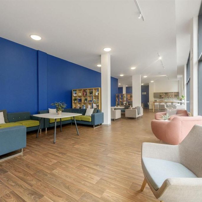 Studio to rent - Photo 1