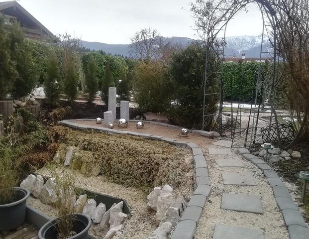 Hübsche ,helle Einliegerwohnung mit eigenem Garten - Foto 1