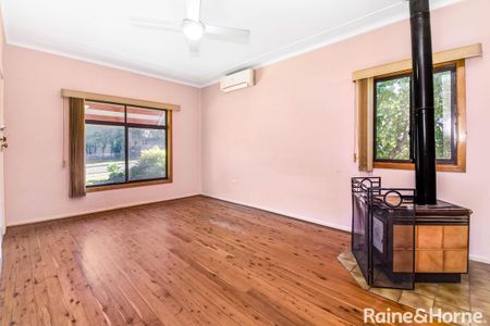 32 Champness Crescent, St Marys, NSW 2760 - Photo 3