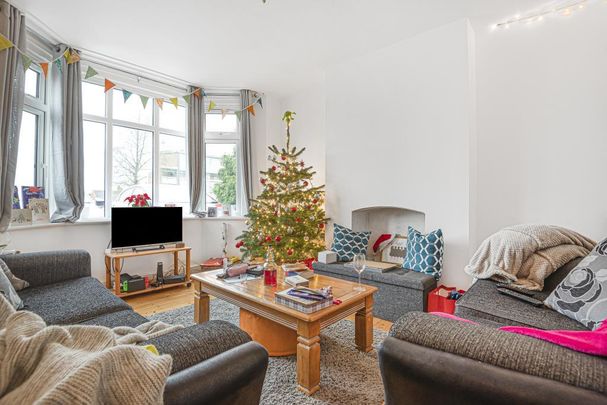 5 bedroom detached house to rent - Photo 1