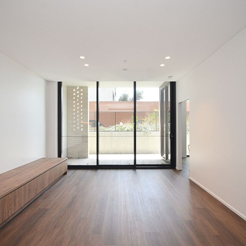 1 Bedroom Plus Study Room Apartment in Iconic Mason - Photo 1