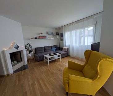 APPARTEMENT 21/2 PIÈCES À DÜBENDORF (ZH), MEUBLÉ, TEMPORAIRE - Photo 2