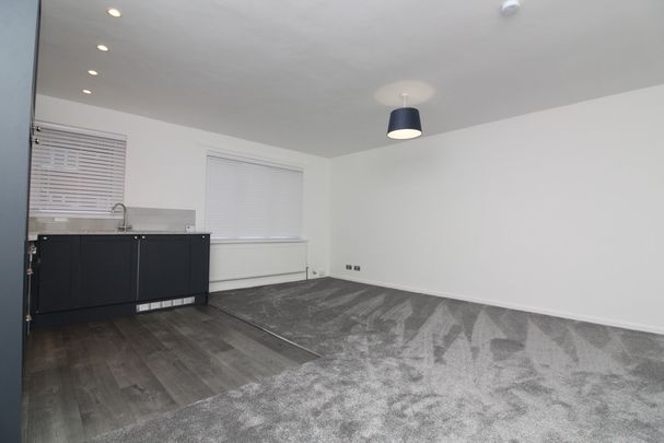 1 Bedroom Semi-Detached Bungalow - Photo 1