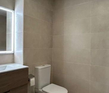 3 bedroom luxury Apartment for rent in Nueva Andalucia, Spain - Photo 2