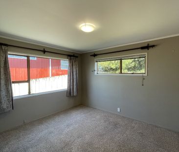 A Must Look on James Cook - Welcome Bay - Photo 4