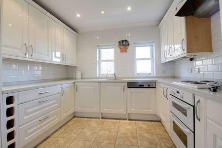 Marlow House, Institute Road, SL7 - Photo 2