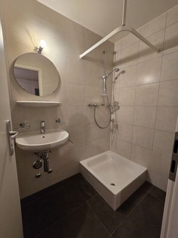 À saisir ! Magnifique logement à deux pas du métro M1 ! - Photo 5