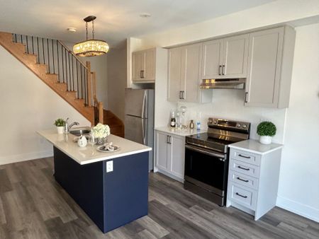 For Lease - 7 Phelps Lane Unit# 2, Richmond Hill, Ontario - Photo 4