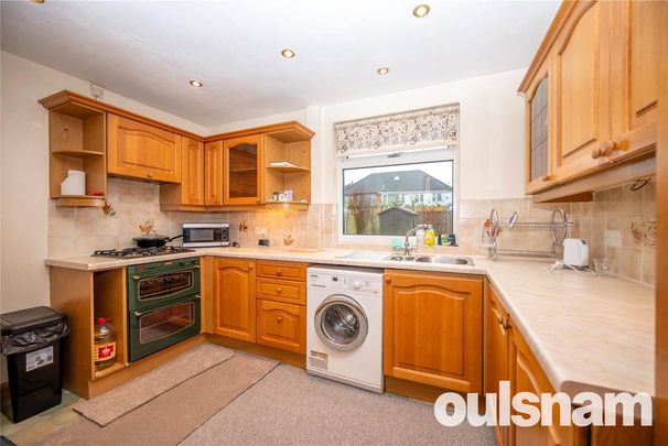 3 bedroom semi-detached house to rent - Photo 1