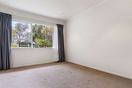 Sunny Corner Unit - Unbeatable Location - Photo 4