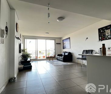 Centre of Parramatta, Modern Apartment, Awesome Specs! - Photo 1