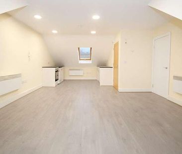 Delta Park, Wilsom Road, Alton, Hampshire, GU34 - Photo 2