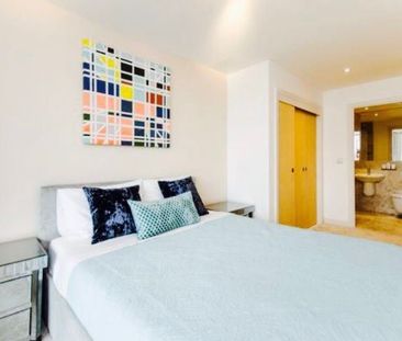 2 Bed Penthouse, Rayleigh Road, E16 - Photo 6