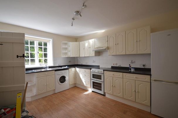 3 bedroom semi-detached house to rent - Photo 1