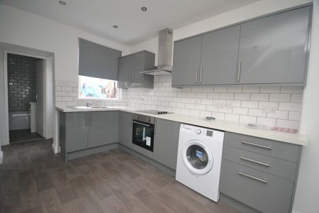 2 bed Mid Terraced House for Rent - Photo 3