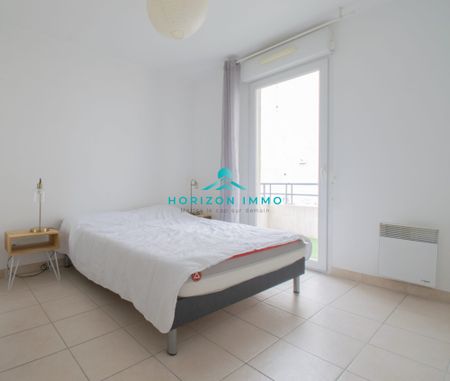 Location Appartement 2 pièces 45m² ST LAURENT DU VAR 06700 - Photo 2