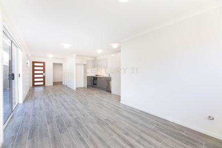 Spacious Granny Flat with Carport - Photo 5