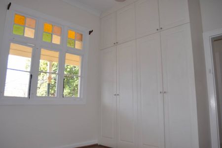 RENOVATED CBD CHARM - Photo 3