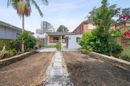 Spacious and Modern 3-Bedroom Brick Home in the Heart of Burwood - Ideal for Families - Photo 3