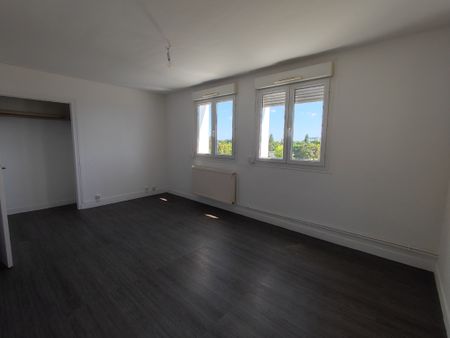 Location Appartement 3 pièces 48m² TROYES 10000 - Photo 2