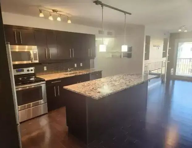 2 Bed, 1 Bath Condo for Rent | 235 Bridgeland Drive South, Winnipeg - Photo 1