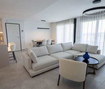 Alquiler de piso en Calle Pico Alcazaba s/n - Photo 4