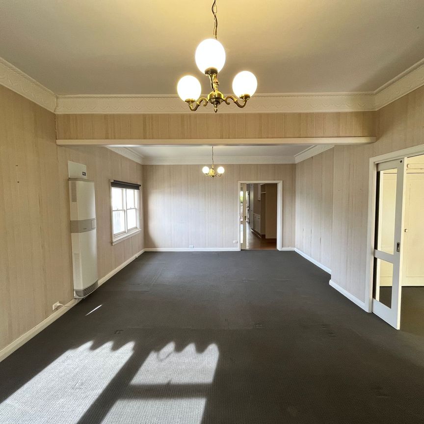 Stylish 3-Bedroom Home in Central Albury - Photo 1