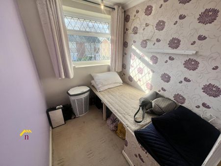 3 bedroom semi-detached house to rent - Photo 5