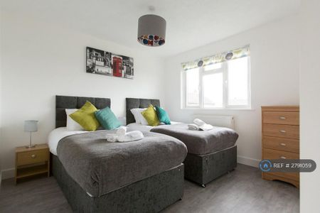 2 bedroom terraced house to rent - Photo 4