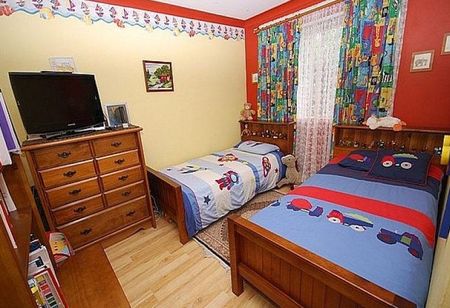 Spacious 2-Bedroom Unit with Large Floor Area - Photo 2