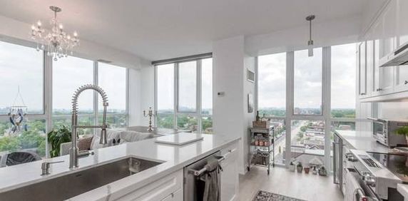 ELEVATE YOUR LIFE WITH THIS 2+1 BDRM CONDO AT ST CLAIR AND BATHURST! - Photo 2