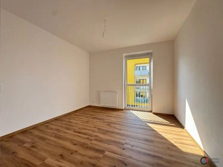 Pronájem bytu 2+kk s balkónem a parkovacím stáním, Dašice - Фото 5