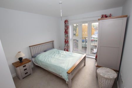 2 bedroom apartment to rent - Photo 4