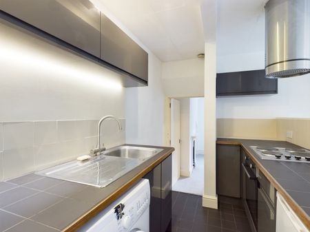 St Cyrils Road, Stonehouse, GL10 - Photo 4