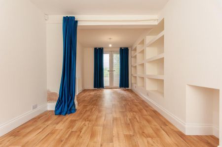 3 bedroom semi-detached house to rent - Photo 2