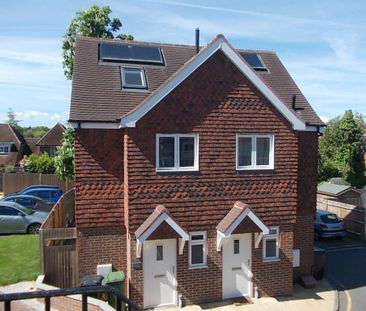 2 bedroom semi-detached house to rent - Photo 5