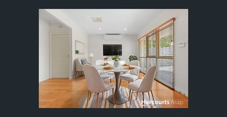 Charming and Cheerful – The Perfect Place to Call Home - Photo 2