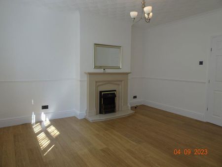 2 bedroom semi-detached house to rent - Photo 2