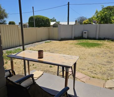 Queens Park - Photo 3