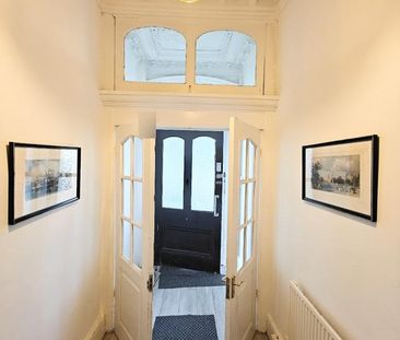 Fairfield Crescent - Photo 3