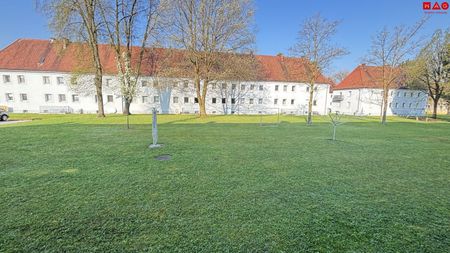 L(i)ebenswerter Neustart in Steyr Münichholz: stilvoll sanierte Wohnung mit ebenerdiger Dusche, hochwertigen Böden und großzügiger Raumaufteilung – perfekt für Zwei! - Foto 3