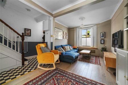 4 bedroom terraced house to rent - Photo 2