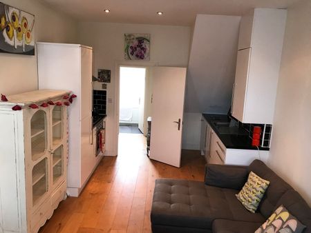 1 Bed Flat, Sturge Avenue, E17 - Photo 3