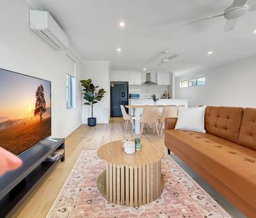Fully Furnished Private Suite – Bedroom, Ensuite & Own Lounge – All... - Photo 4