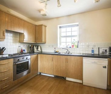 2 bedroom apartment to rent - Photo 3